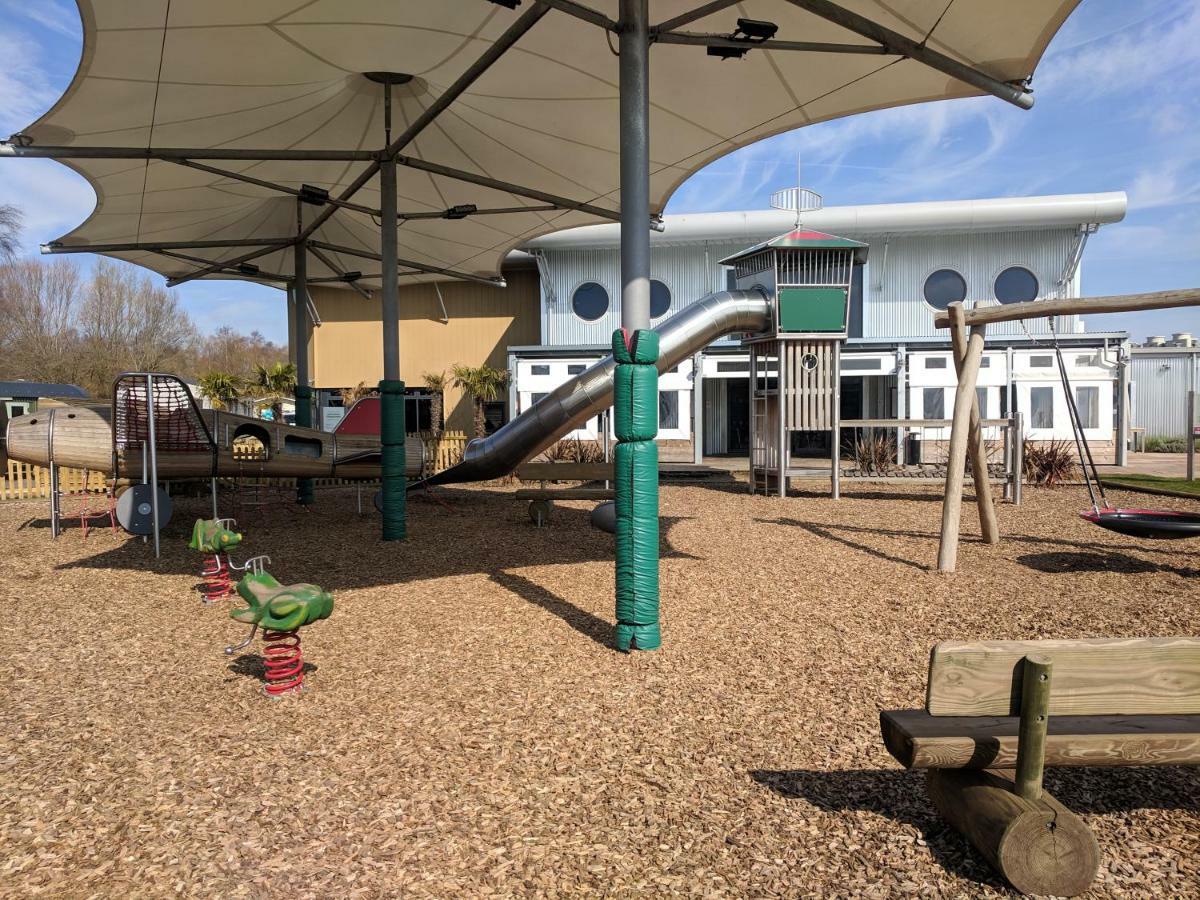 فندق P&D'S Pearl Caravan At Tattershall Lakes Country Park المظهر الخارجي الصورة