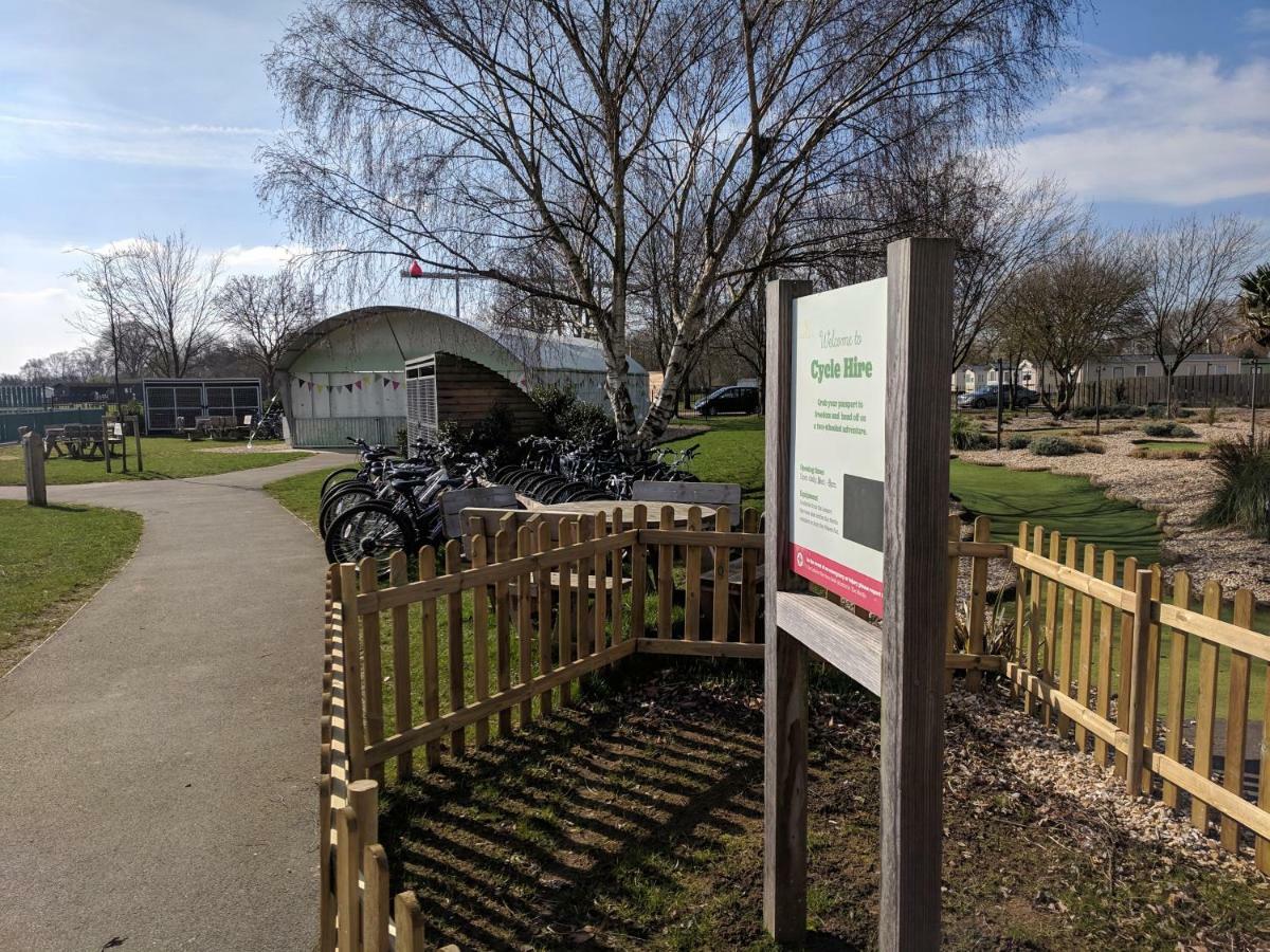 فندق P&D'S Pearl Caravan At Tattershall Lakes Country Park المظهر الخارجي الصورة